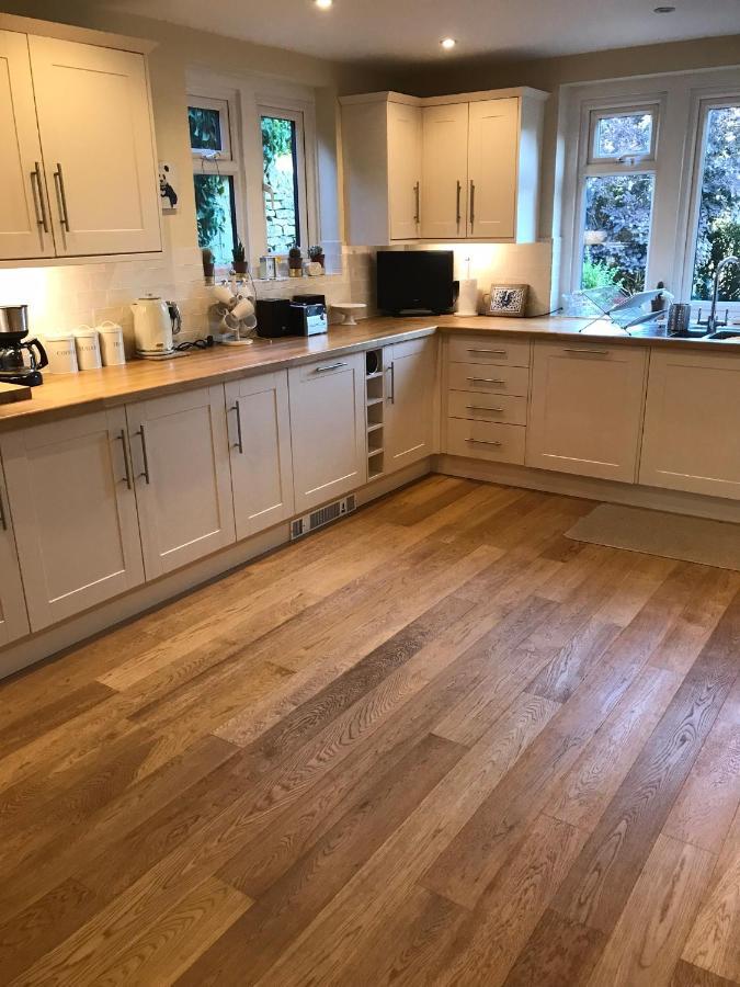 Cotswolds Luxury House In Central Bourton Large Sleeps 2-11. Pet Friendly. Bagian luar foto